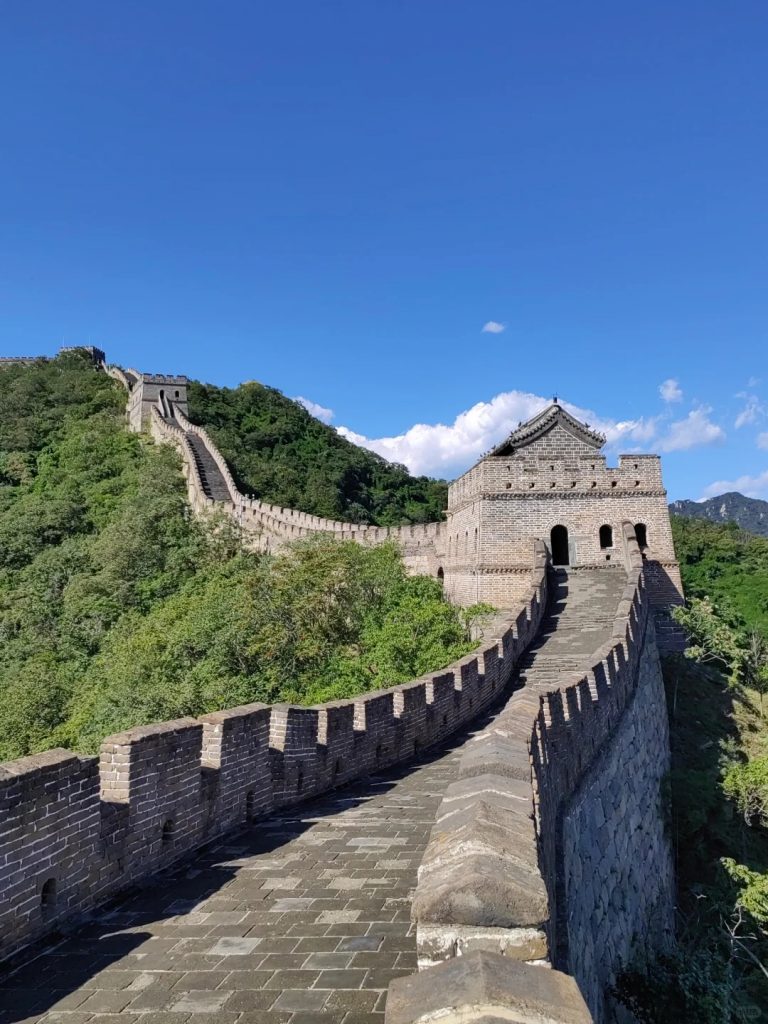 Mutianyu Great Wall under the Blue Sky and White Clouds - 3