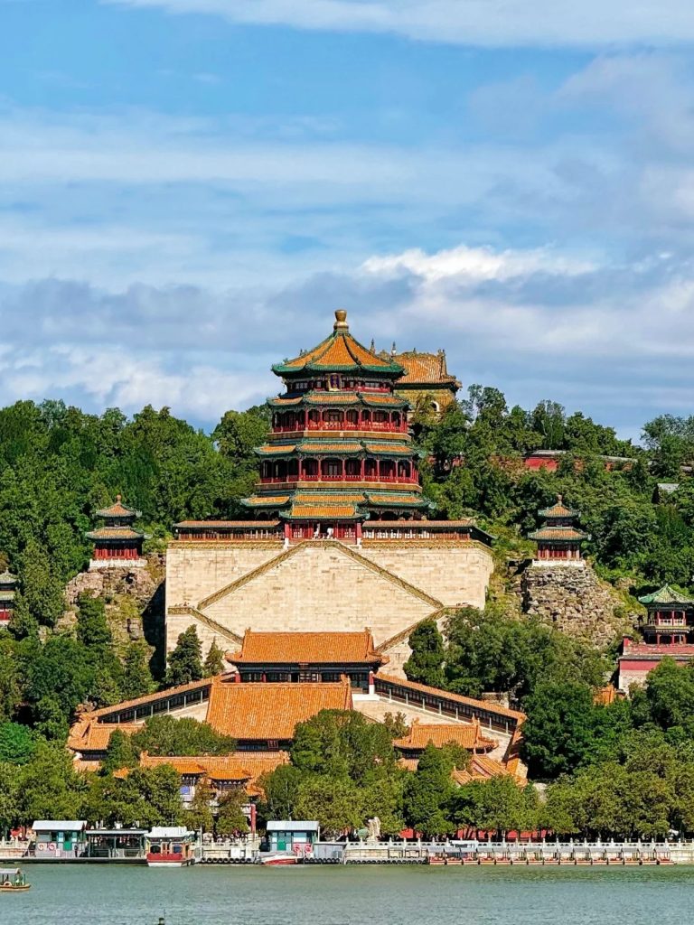 A distant view of the Tower of Buddhist Incense.