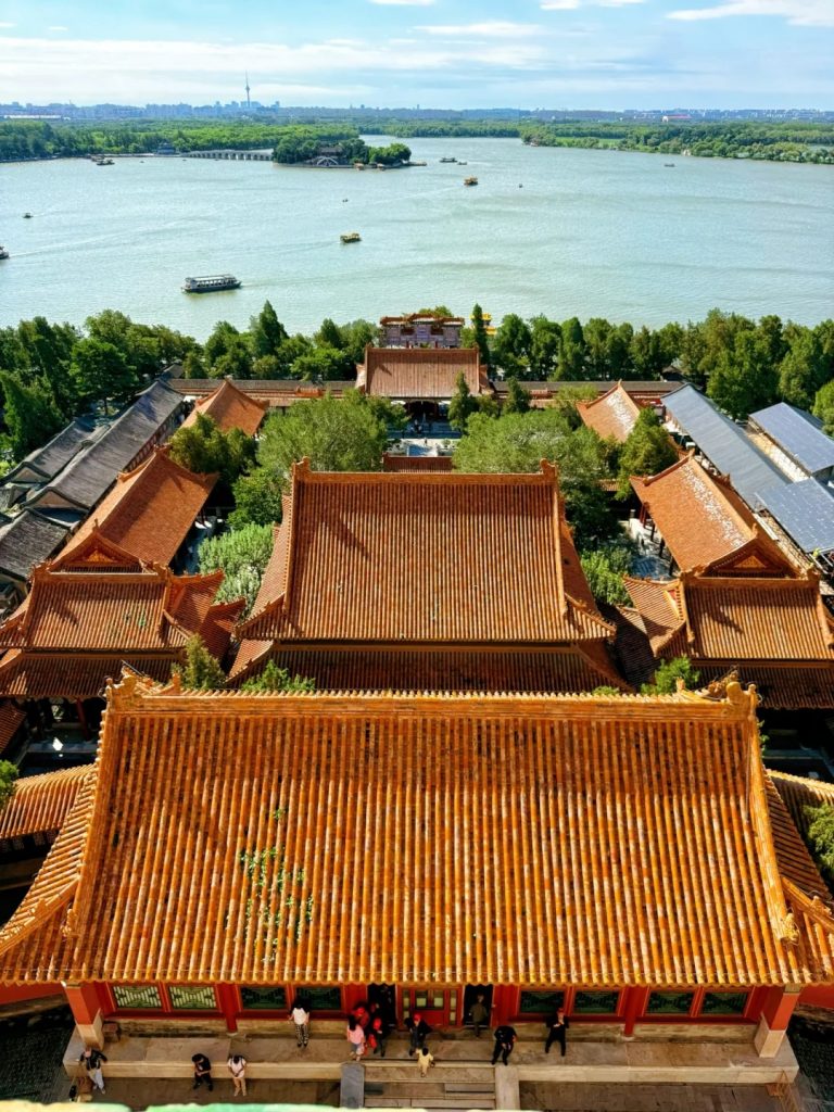 Overlooking Kunming Lake from the Tower of Buddhist Incense.